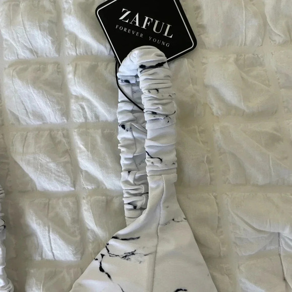 Zaful marbled bikini top - Picture 3 of 7